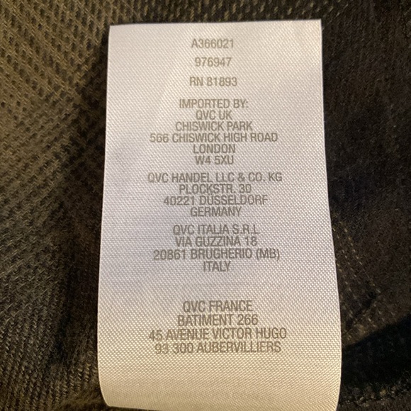 Lisa Rinna Collection Hi Low Plaid Button Down Shirt - Picture 5 of 5